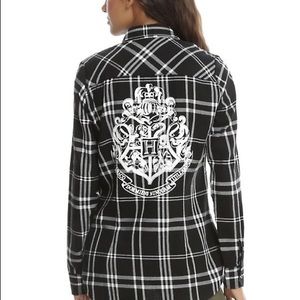 NEW Harry Potter flannel Hogwarts crest sold out